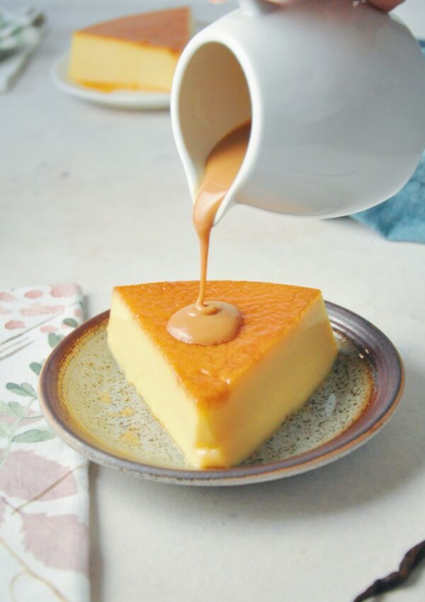 Flan de Vainilla con Salsa de Dulce de Leche